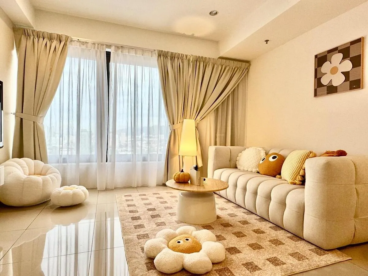 Apartment Tropicana 218 Macalister #Softcreamy #Infinitypool #7Pax #3Br2Bath #Quality Well Maintained #Private Host George Town Malaysia