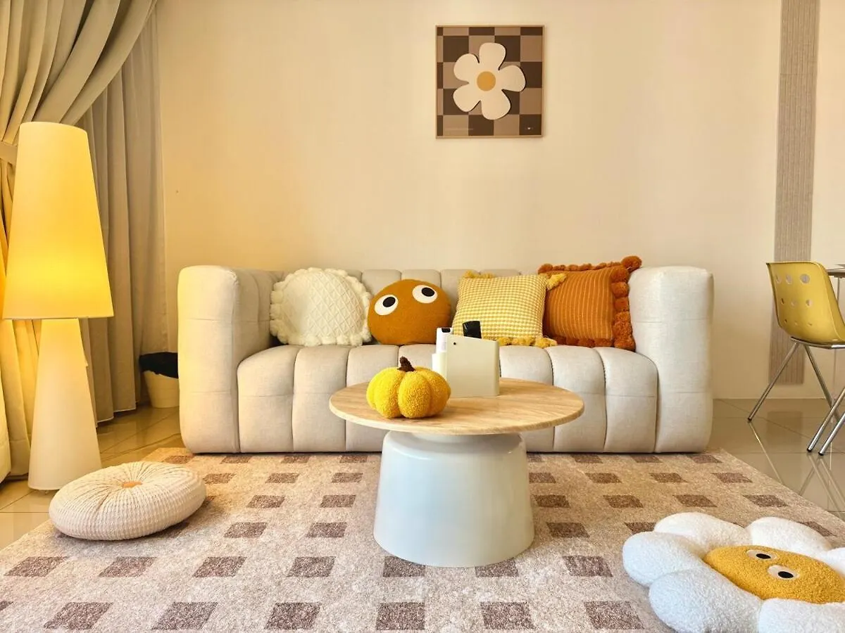 Tropicana 218 Macalister #Softcreamy #Infinitypool #7Pax #3Br2Bath #Quality Well Maintained #Private Host George Town